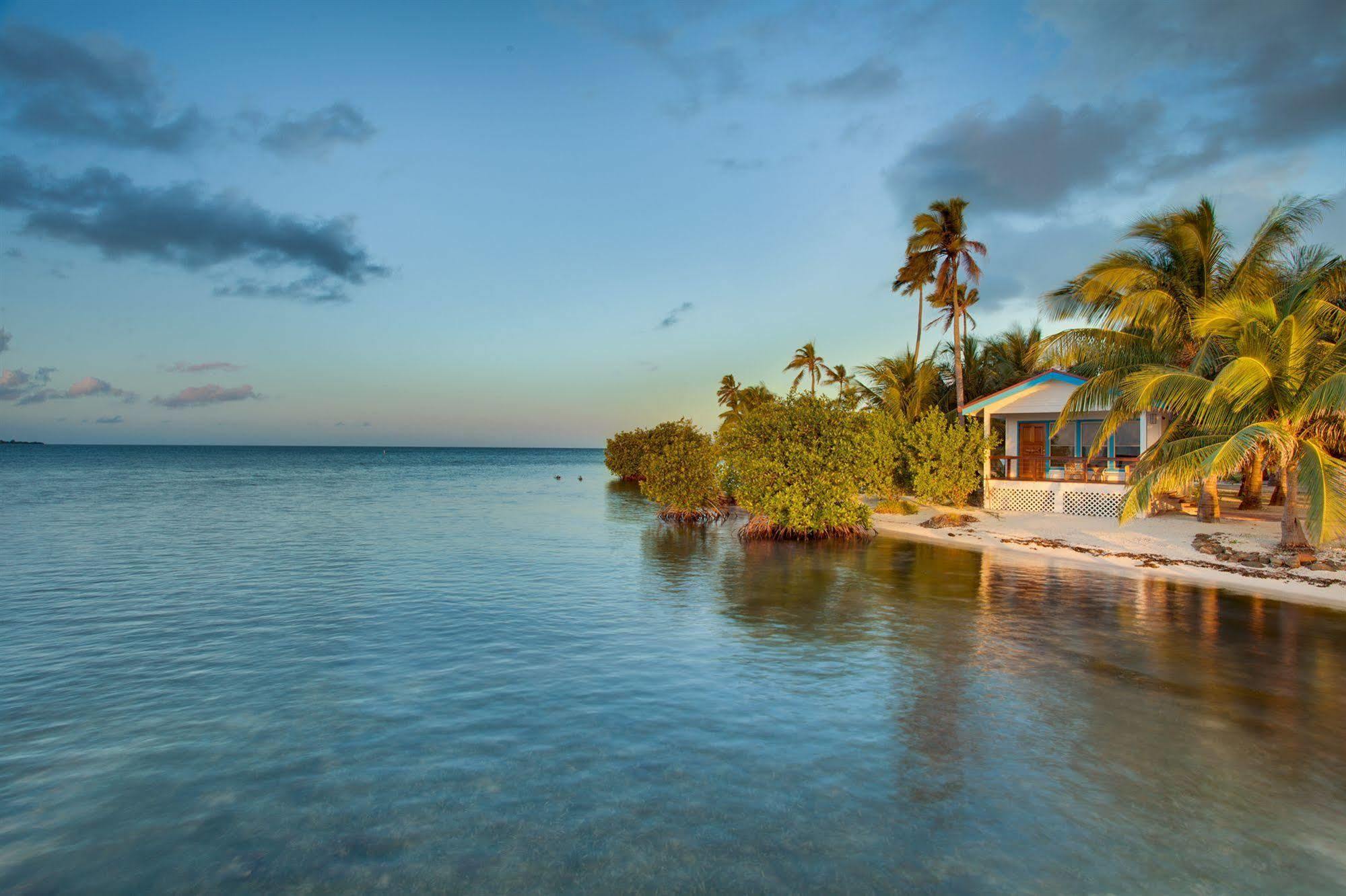 Hatchet Caye Island Resort (Adults Only) Placencia Esterno foto